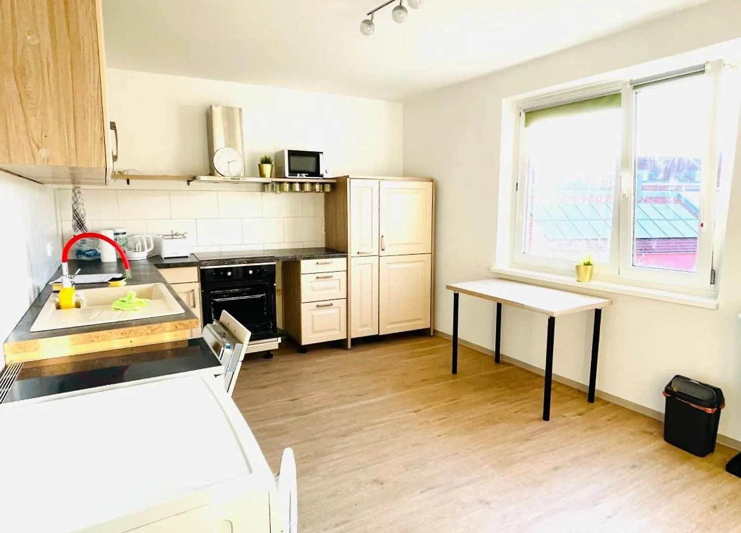 Apartment Ferienwohnung Fuer 4 Personen, U-Bahn, Autobahn Naehe, Balkon Nuremberg